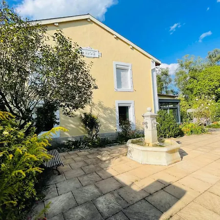 La Maison De L'etang Bed & Breakfast Sampigny