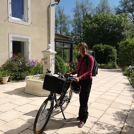 La Maison De L'etang Couette-café Sampigny