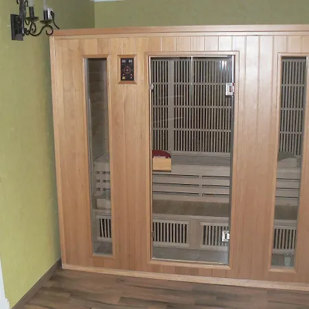 La Maison De L'etang Bed & Breakfast 3*