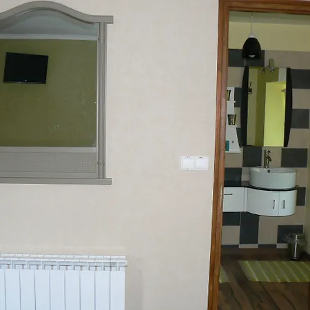 La Maison De L'etang Bed & Breakfast