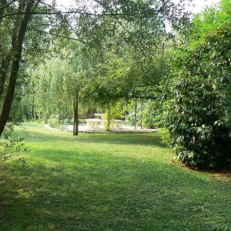 Bed & Breakfast La Maison De L'etang 3*