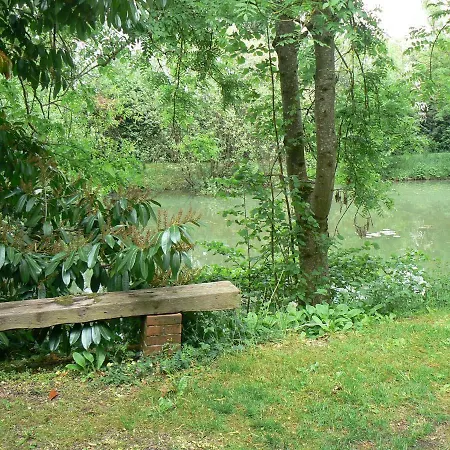 La Maison De L'etang Couette-café Sampigny