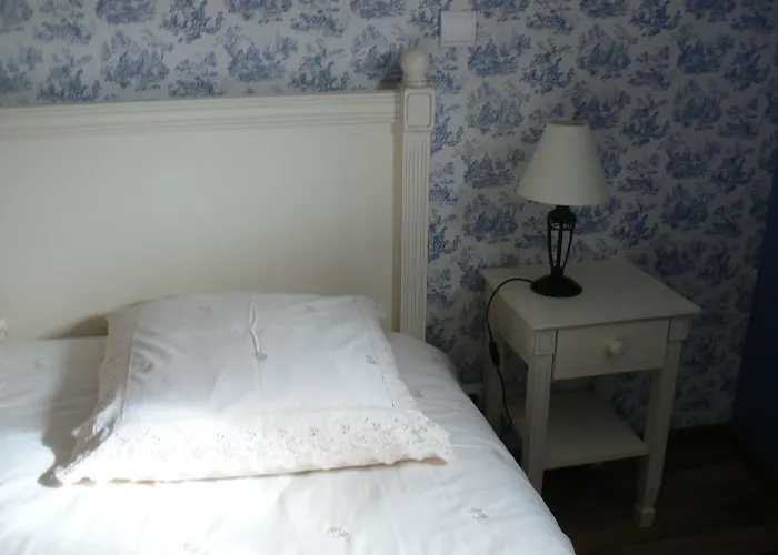 La Maison De L'etang Bed & Breakfast