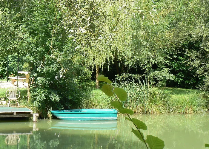 La Maison De L'etang Bed & Breakfast